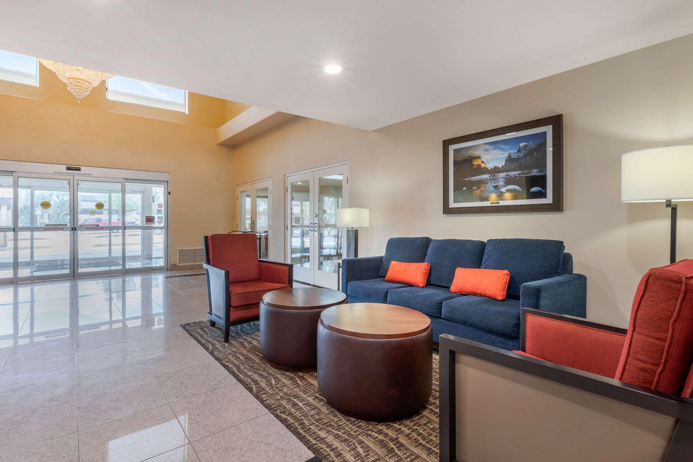 Comfort Suites Victorville-Hesperia Esterno foto