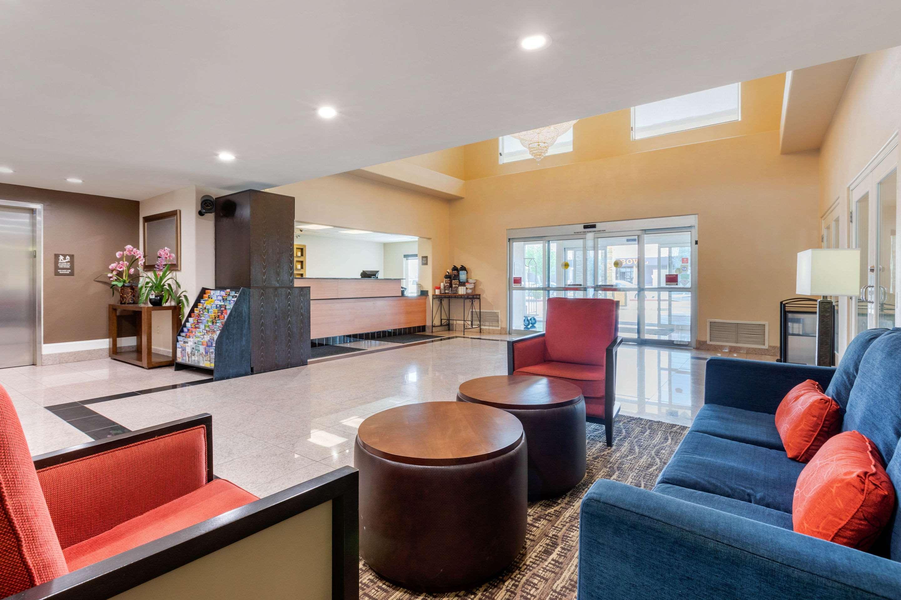 Comfort Suites Victorville-Hesperia Esterno foto
